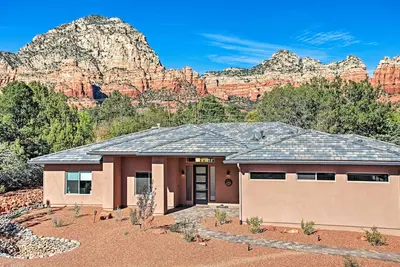 Image de Tranquil Sedona Home with Fireplace & Hot Tub!