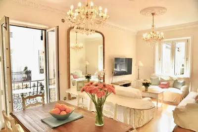 Image de Bel appartement de 3 chambres au large de la Croisette au coeur de Cannes