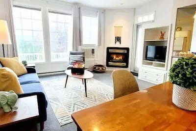 Image de Modern / Pool & Golf Nearby /King Bed / Bbq