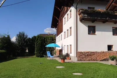 Magnificent view of the mountains. Only 6 minutes by car from the Hochzeiger ski area