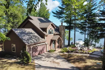 Image de Long Lake Lakehouse - Private Vacation Paradise!