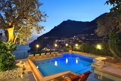 Image de Villa Infinito - Six Chambres Villa, Couchages 12