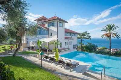 Image de Villa Sorrento - Neuf Chambres Resort, Couchages 25
