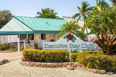 Image de Exécutif Bay Club - Belle unité - Beaux couchers de soleil!