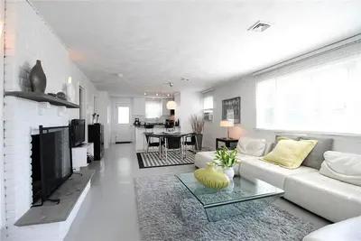 Modern Cottage Near First Beach
