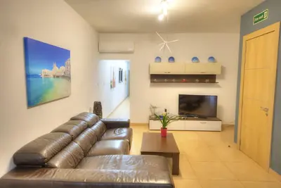 Image de Spacious 3bdm apartment with large terrace Ddif1-1