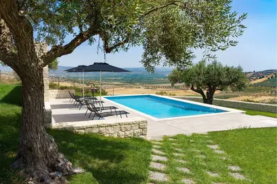 Image de My Rental Homes - Green Hill with garden, beautiful private pool and a terrace
