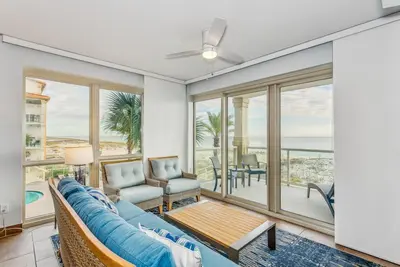 Image de Bc 201a Beach Club 2b Gulf Front Condo w/Beach Chair Set!