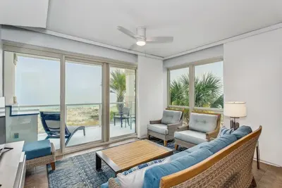Image de Bc 206b Cabana at Beach Club 2b Gulf Front w/dly Beach Chairs!