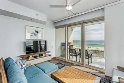 Image de Bc-306a Marvelous 2b Gulf Front Condo w/dly beach chairs!