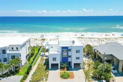 Image de Open for July 14-18! Gulf Front! 5b Home