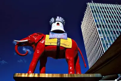 Image de Holy Apart 2 - Elephant & Castle