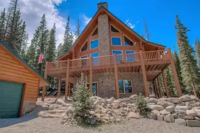 Image de Mountain Gem Lodge🏔 3 Acres 🌲 Hot Tub 💰$0 Cleaning Fee 🐾 Pet Friendly 🚙 Garage