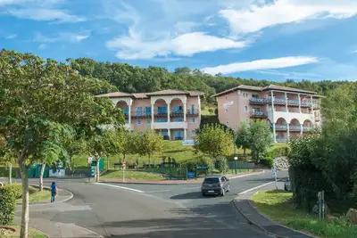 Image de Studio avec accès piscine, Wi-Fi + Parking gratuit