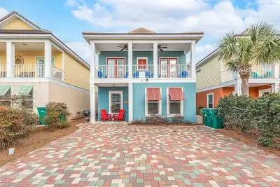 Image de FullyLoaded4BR~Kid Friendly~Walk2Beach&Pool~Seasonal Shuttle~Sleeps 12
