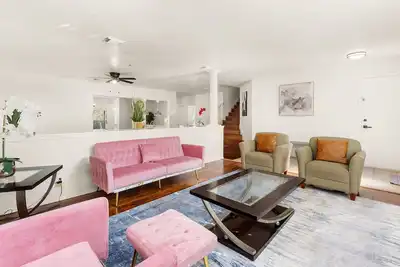 Image de Modern 5 Bedrooms in Sa Chef Kitchen, Game Lounge