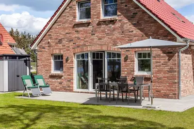 Image de Seeblick Warin - Very high quality vacation home directly on Lake Warin