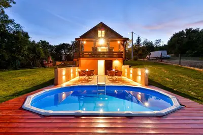 Image de Jungle House With Pool and Hot Tub, Sveti Ivan Zelina, Croatia