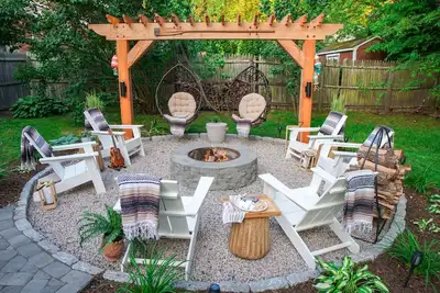 Image de Renovated with chic coastal design, central a/c, Kids Bunkroom & Remote work station