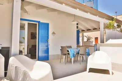 Image de Apartment with Large terrace with sea view 150 meters from the beach Za