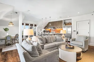 Image de Top of the Town | 2 Bedroom, Free Bikes & Fitness/Tennis