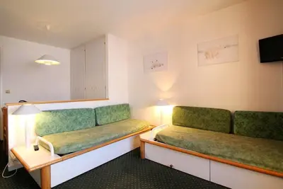 Image de 10m du centre station, 5ème étage, balcon, télévision, casier à ski, 26m², Alpe d'Huez