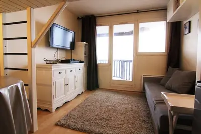 Image de 10m du centre station, 3ème étage, balcon, télévision, casier à ski, 21m², Alpe d'Huez