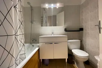 Image de 10m du centre station, Rez-de-chaussée, télévision, casier à ski, 28m², Alpe d'Huez