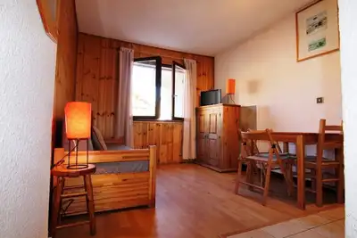 Image de 10m du centre station, 4ème étage, télévision, casier à ski, 22m², Alpe d'Huez