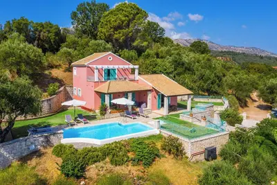 Image de Villa Aloni Sinies - Trois Chambres Villa, Couchages 6