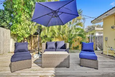 Image de 🏝Beautiful 4 Bedroom\/Pool\/Walk to beach