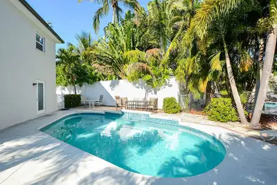 Image de Skv 315 -  Pool, Walk to Village, Beach, Restaurants, Bars, Shops! !