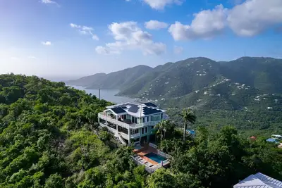 Image de Villa Circe ~ 360 views with pool + spa