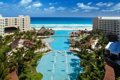Image de An Amazing Home Away from Home in Paradise!