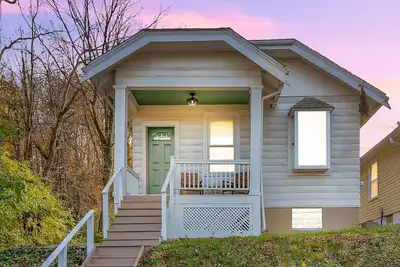 Image de Cozy Cottage in the Heart of Hyde Park by RedAwning