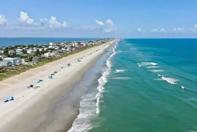 Image de Newly Constructed Luxury Condo! Peak Ocean Views, Steps away from Beach, Pool!