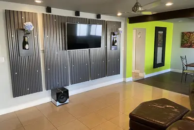 Image de Spacious & Comfy So. Scottsdale Home Base. 3br, 2ba, Pool, Workspace