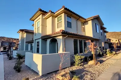 Image de Escondido Luxury Resort, pool, slide, pickleball, 4 bedrooms, bunks, 2car garage