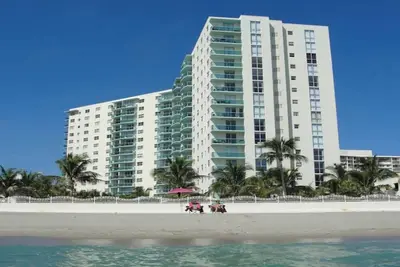 Image de Komffy Apt w/2 Queen Beds and canal view at Tides