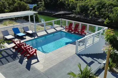 Image de 5 bed, 2 separate units on Canal