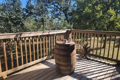 Image de Secluded getaway on 7 private, wooded acres.