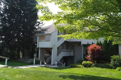 Image de The Grand Getaway - Gorgeous and Great Location for Exploring the Traverse City Area!