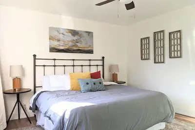 Image de Hilltop Hideaway in Templeton