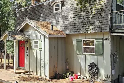 Image de Little Green Cabin by Apple Hill\/Sly Park\/Wineries\/Tahoe\/Hiking