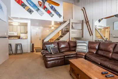 Image de New Listing 2 bedroom and Loft 2 bath Summit E Bldg 16 condo sleeps 8 Steps to Eagle Lodge Chair 15