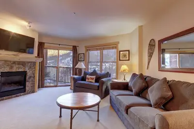 Image de Perfect Ski Condo with hot tub Steps from the Super Bee & Golf Course Cs325