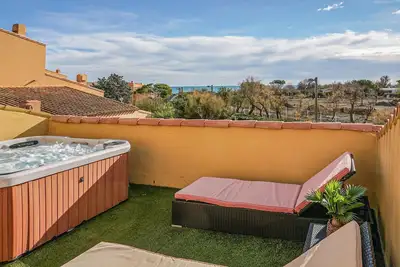 Belle maison à Agde avec WiFi