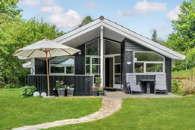 Image de Belle maison à Dronningmølle avec WiFi