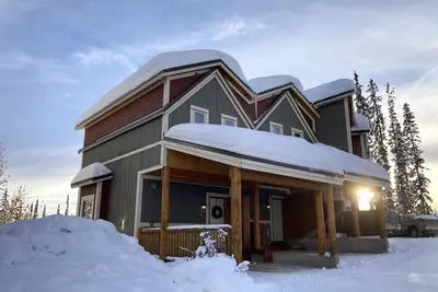 Image de *Big White* 3 Bed 2 bath Townhouse -New Hot Tub -Mtn Sunset - Private & Quiet