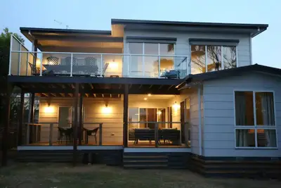 Image de Beachfront. Fireplace. Air Conditioning. Get away from it all!